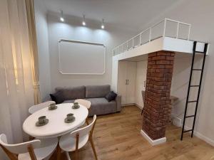 Apartament Antresola