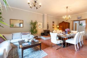 Villa W Infinty Pool Villa in the Heart of Chianti