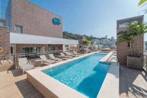 Apartamento de Alto Padrão com Rooftop 3 quartos na Praia Bombinhas com excelente localização