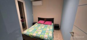 3 logements jusquà 11 personnes LE BARCARES plage et village de noel à pied