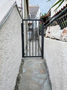 Hidden Gem 2BR Apartment Loutraki