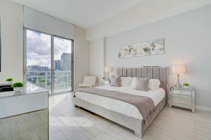3900-604LG DESIGN DISTRICT, CONDO 1 BEDROOM & 1 BATHROOM