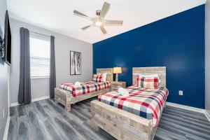 1103EZ CHAMPIONS GATE,CONDO + GAME ROOM