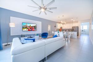 8875-103CD CHAMPIONS GATE,CONDO + GAME ROOM