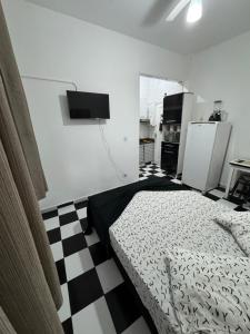 Apezinho em Cima do Mar - São Vicente