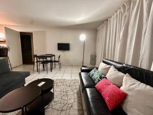 KAALA STAYS - Family apt Disney - Paris Garden Parking