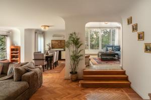 The White Coconut Stay