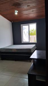 Casa com piscina e pátio grande