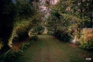 Dark Green Resort - Airport Transit Villa