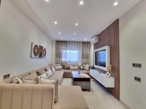 Spacious & Nice Accommodation with 6 beds, air-conditioned