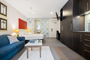 Stylish Central Studio with Gym