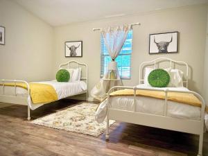 Countryside w HotTub Patio BBQ A plus Location