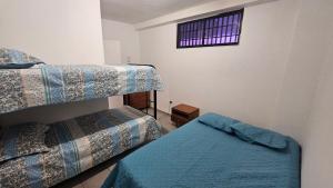 Moderno Apartamento con Vista al Mar y Piscina