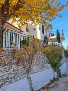 Akros-cottage on mountain