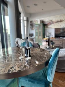 2BR Penthouse - Modern Luxury