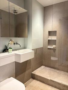 2BR Penthouse - Modern Luxury