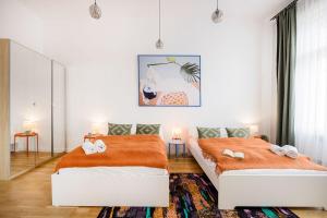 Pastel Dream 3BR Central Gem Artful Spacious