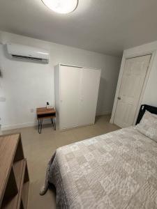 Cozy Studio Next To TPA Airport
