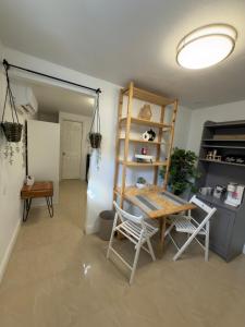 Cozy Studio Next To TPA Airport