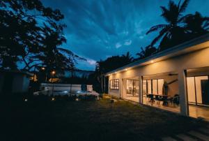 Pura Vida - Villa Elenita