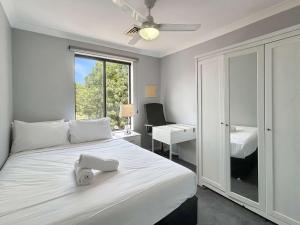 Relaxing Bentley Stay with Pool Access