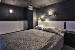 Prymasa Tysiaclecia 83A LOFT APT By Perfect Apart