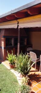 La Emilia Casa de Vacaciones con Pileta y Quincho