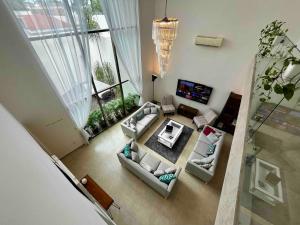 Spectacular Private House