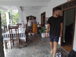 Hamadhi guest