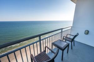 Amazing Top Floor Penthouse,One of the Best Views!