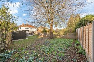Loudwater close