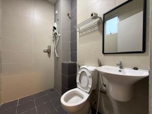 New Cozy 3BR 4Bath Spacious Centra Residences at Dato ONN With Pool Gym Balcony