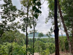 Koh Jum Paradise Resort