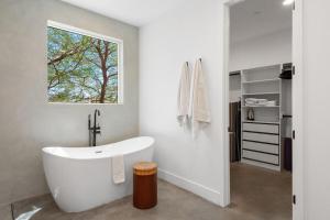 Aria by The CoHost Company