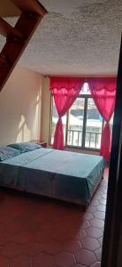 Habitación con parqueadero