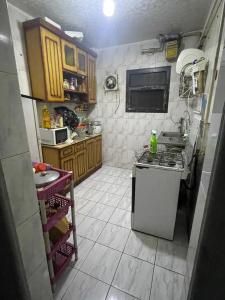 Quiet Private Room with Kitchen Access , Perfect for Travelers