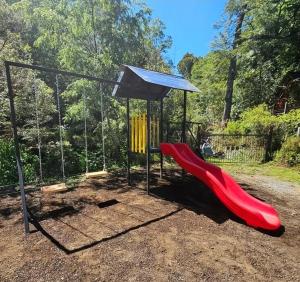 CASA CON TINAJA, PISCINA Y QUINCHO - Pucón