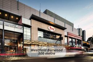 Lux 3-BR Penthouse in Burwood 2 free parking