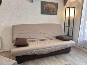 Studio cabine pour 3 personnes à Risoul 1850, proche commodités - FR-1-330-598