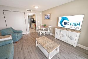 Direct Oceanfront with King Bed,Pools,Amazing View