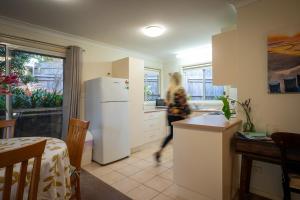 Milton Village Retreat - secluded comfort