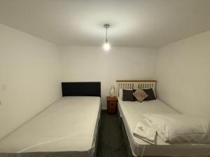 4 Seasons Apartments