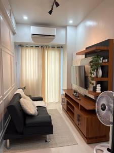 Near NAIA Mediterranean Cozy Home with Netflix