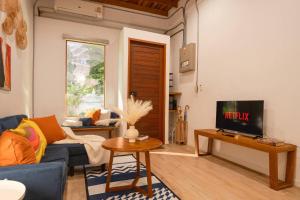 Soulful Stay-Hidden Thai-Mediterranean Retreat.