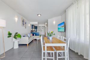 Amalfi Whitsunday Retreat Infinity Pool SeaViews