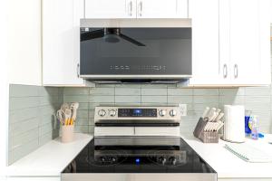 2bd 2ba Sunview 1 2Mins to BeachPool