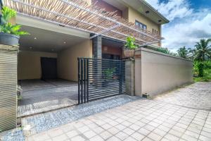 Villa DTrio 3BRPrivatePool Steps from Ubud Center