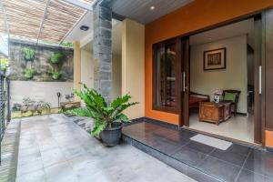 Villa DTrio 3BRPrivatePool Steps from Ubud Center