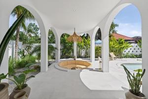 Little Castle 4BR Mediterranean Retreat in Canggu