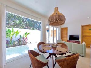 Sophisticated 1 Bedroom Villa Hideaway with Pool